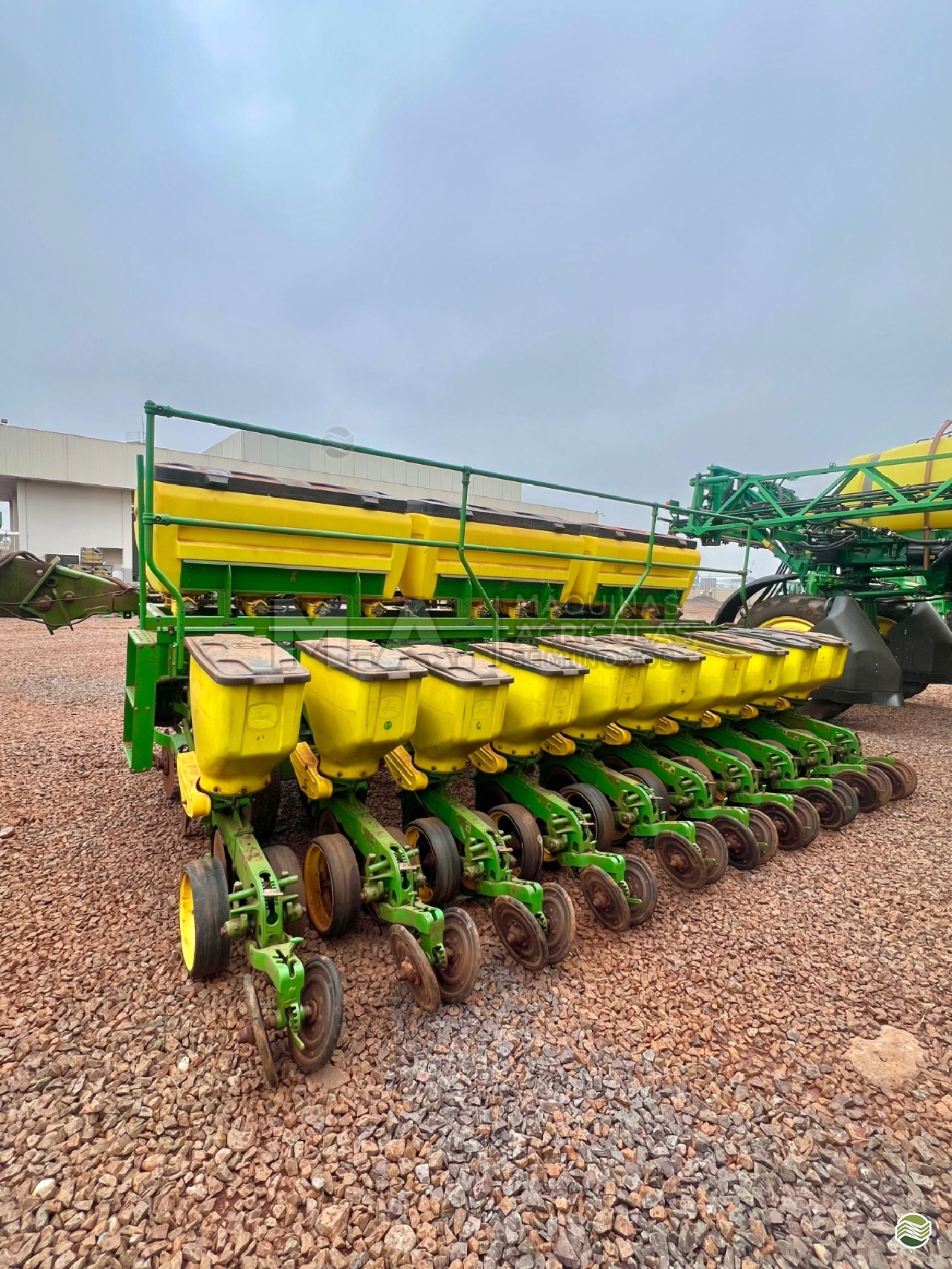 PLANTADEIRA JOHN DEERE PLANTADEIRAS 1111 M.A. Máquinas Agrícolas - Cascavel CASCAVEL PARANÁ PR